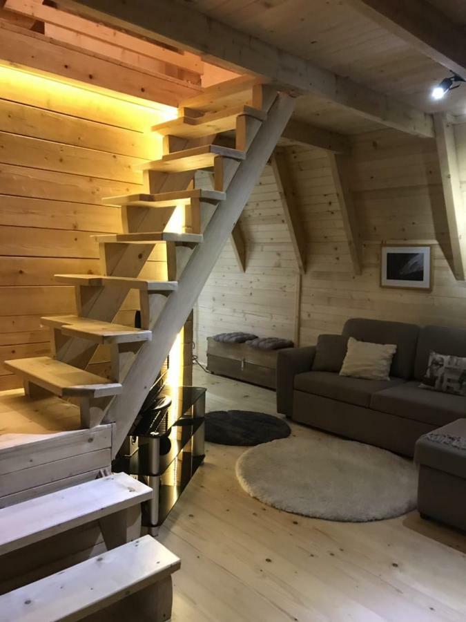 Willa Apple House Cetynia Zewnętrze zdjęcie